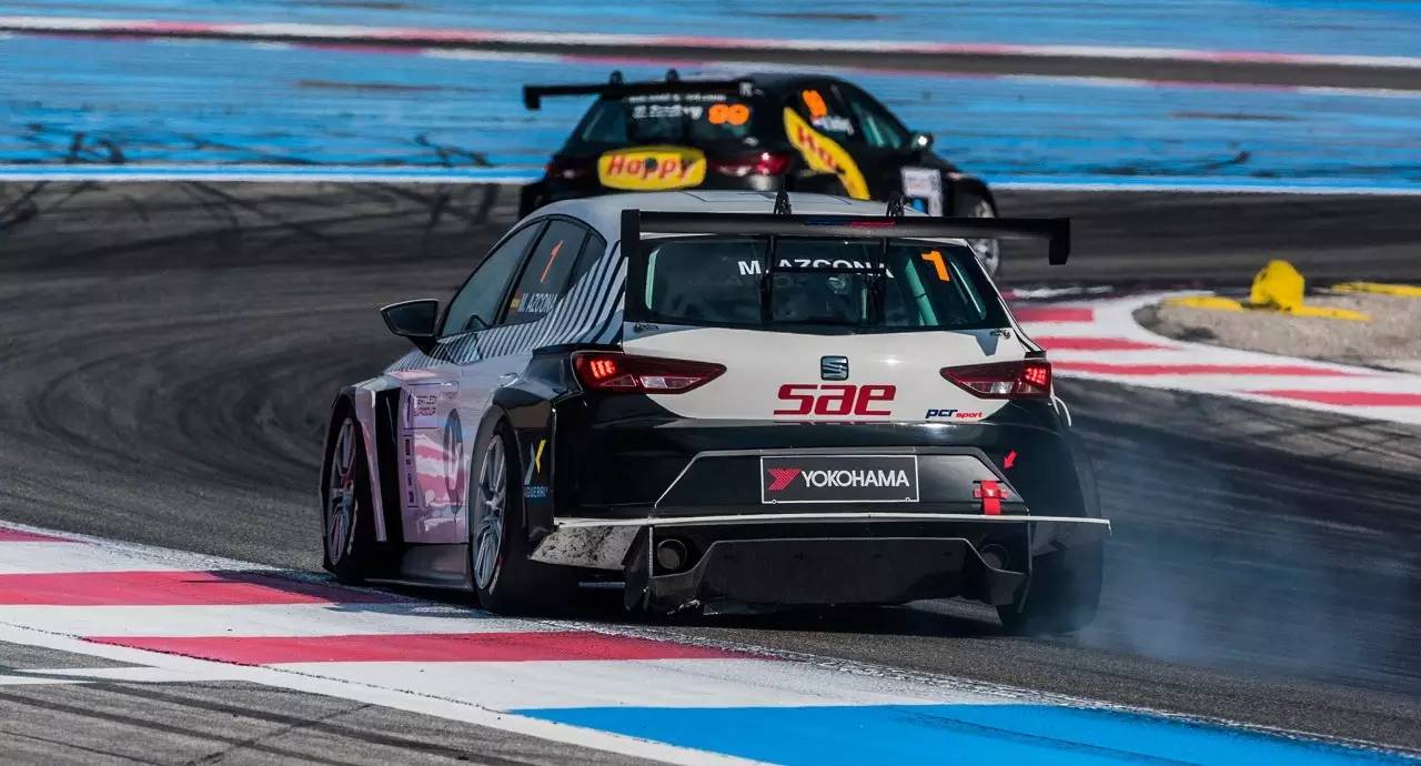 The Seat Leon Eurocup 2016 is being complicated for SAE Audio